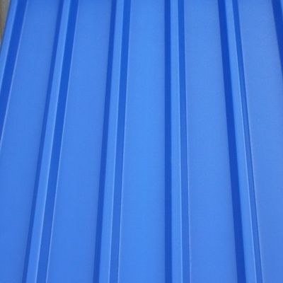 Τα G550 680mm μπλε χρώμα έντυσαν το προβερνικωμένο galvalume υλικό κατασκευής σκεπής σπειρών χάλυβα